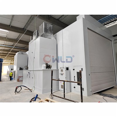 Lub rooj ci txau loj nrog 3D tus txiv neej lifter ntsia hauv Sweden